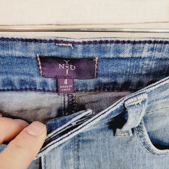 NYDJ CROCHET LACE HEM ANKLE JEANS, SZ 4 - Picture 6 of 16